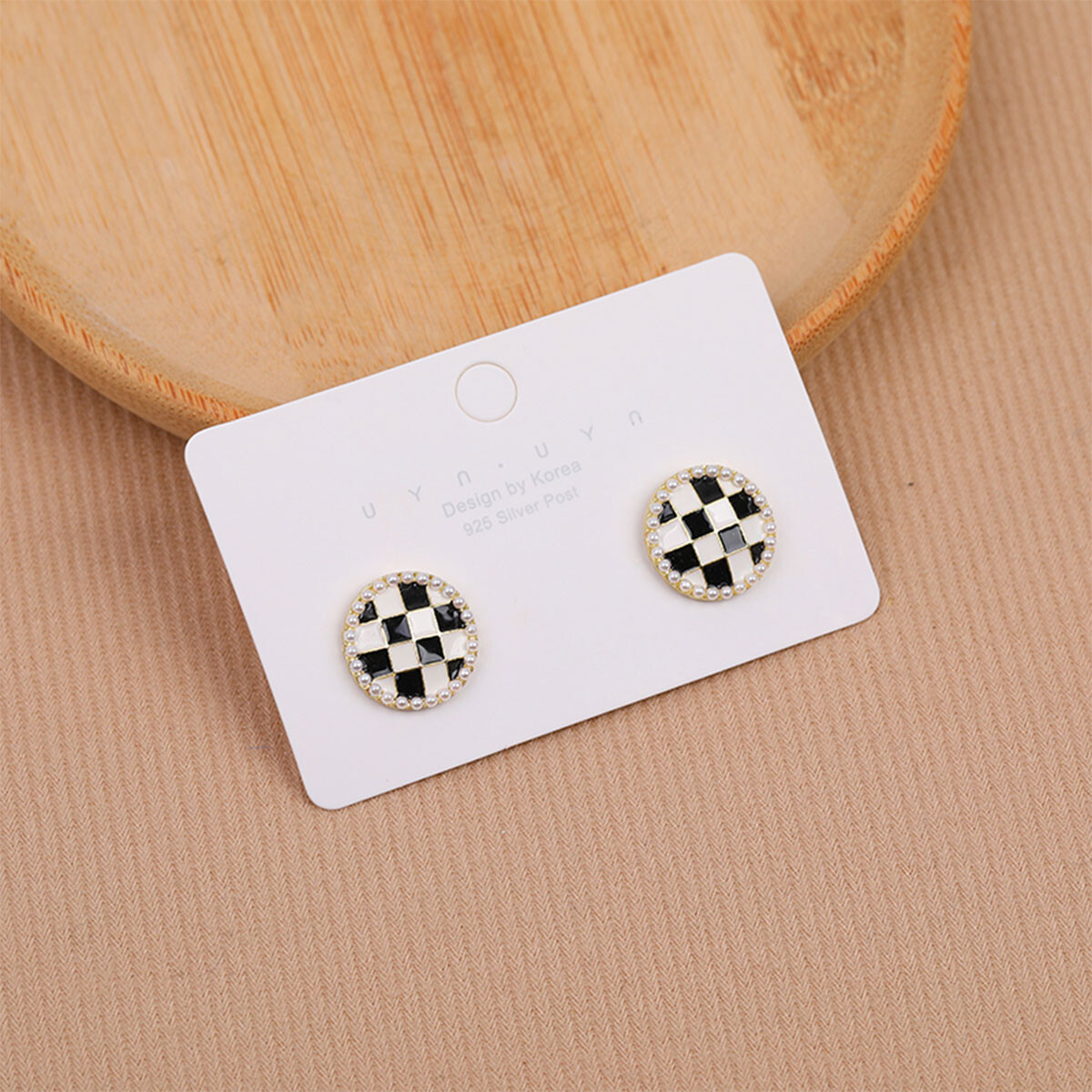 Aretes brillantes blanco y negro - Aretes Brillantes Blanco Y Negro 