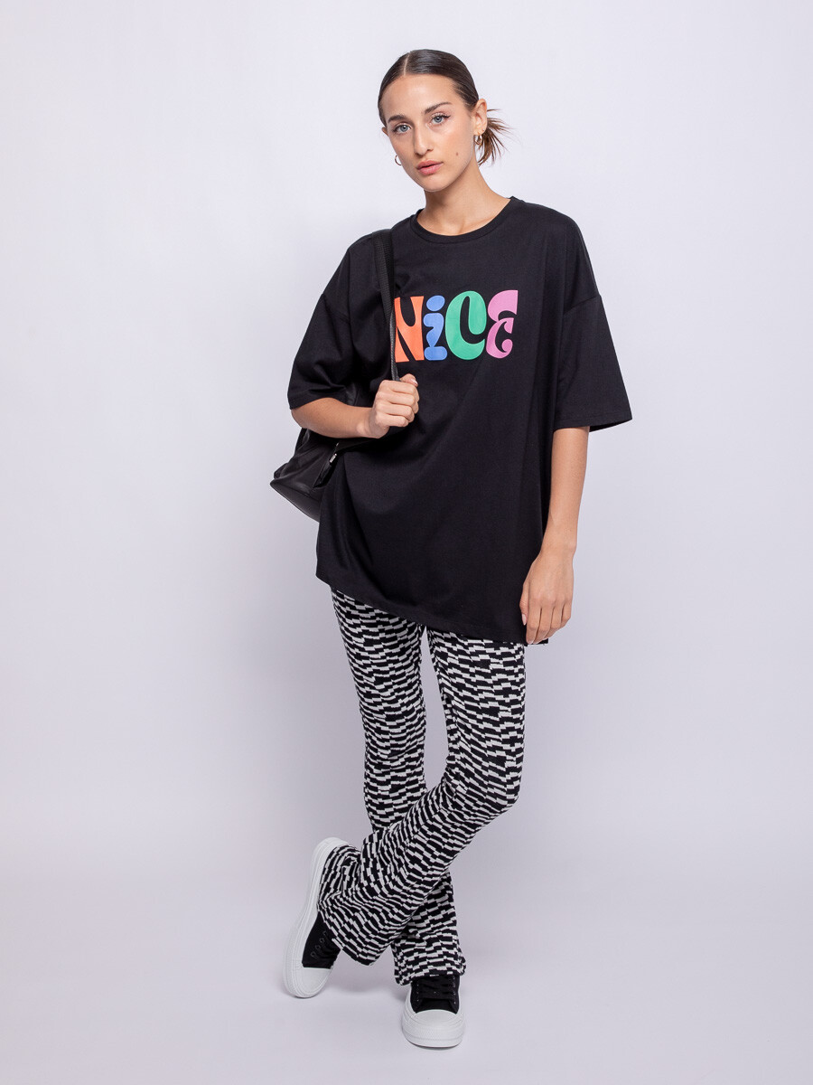 REMERA NICE Negro