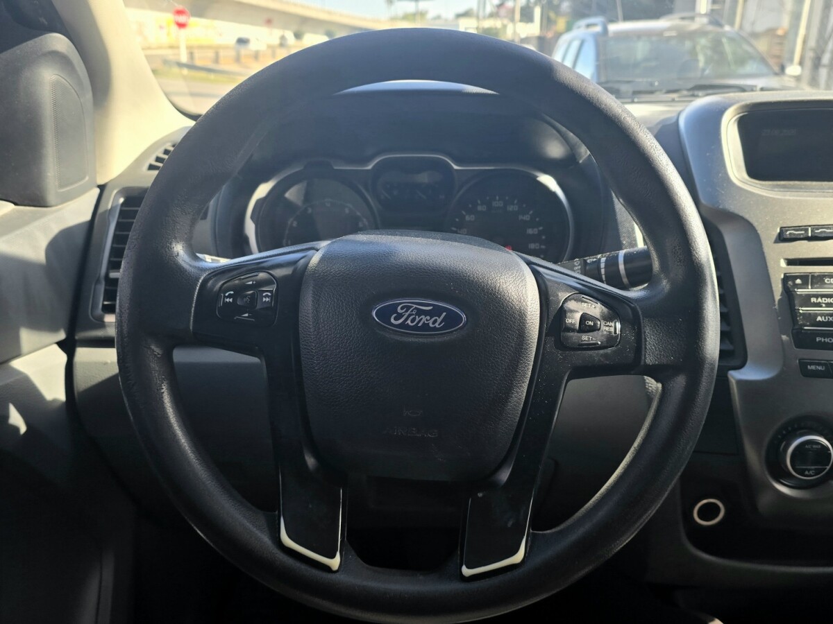 Ford Ranger XLT 2014 EXCELENTE ESTADO! | Permuta / Financia Ford Ranger XLT 2014 EXCELENTE ESTADO! | Permuta / Financia