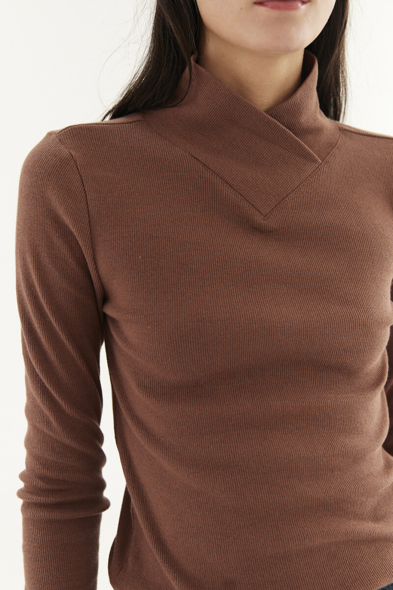 Polera Cross Marron