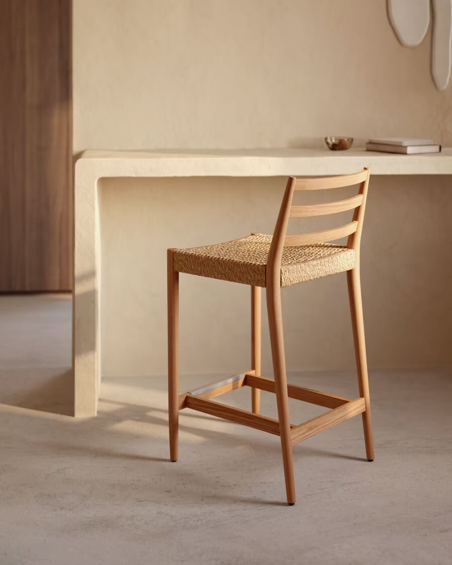 Taburete Analy respaldo madera maciza roble acabado natural y asiento cuerda 70cm FSC 100% Taburete Analy respaldo madera maciza roble acabado natural y asiento cuerda 70cm FSC 100%
