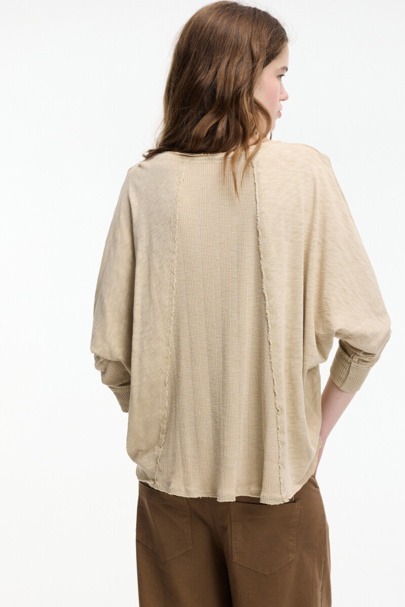 Camiseta Dani Beige