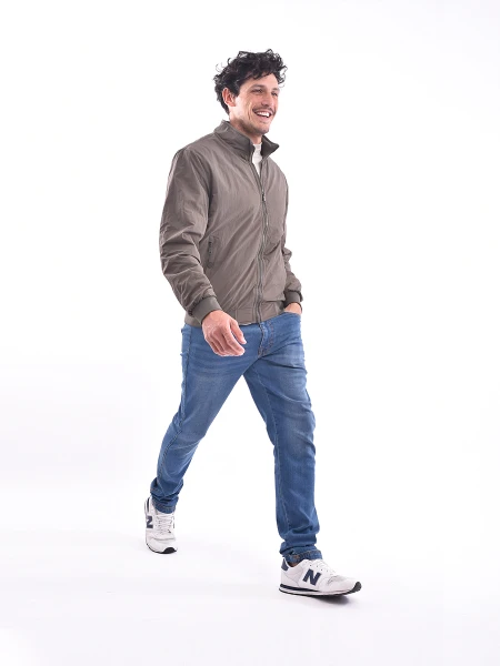 CAMPERA BOMBER RODRIGO VERDE MILI