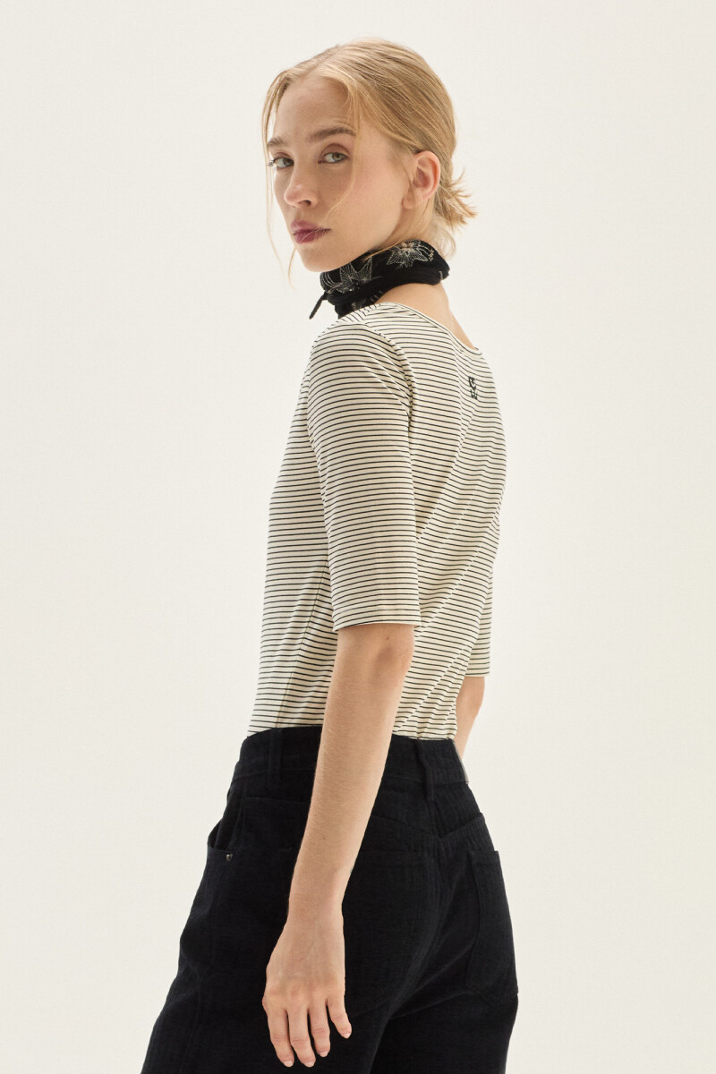 Remera Brandy Crudo