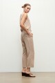Pantalon capri lino detalle desflecado tostado melange