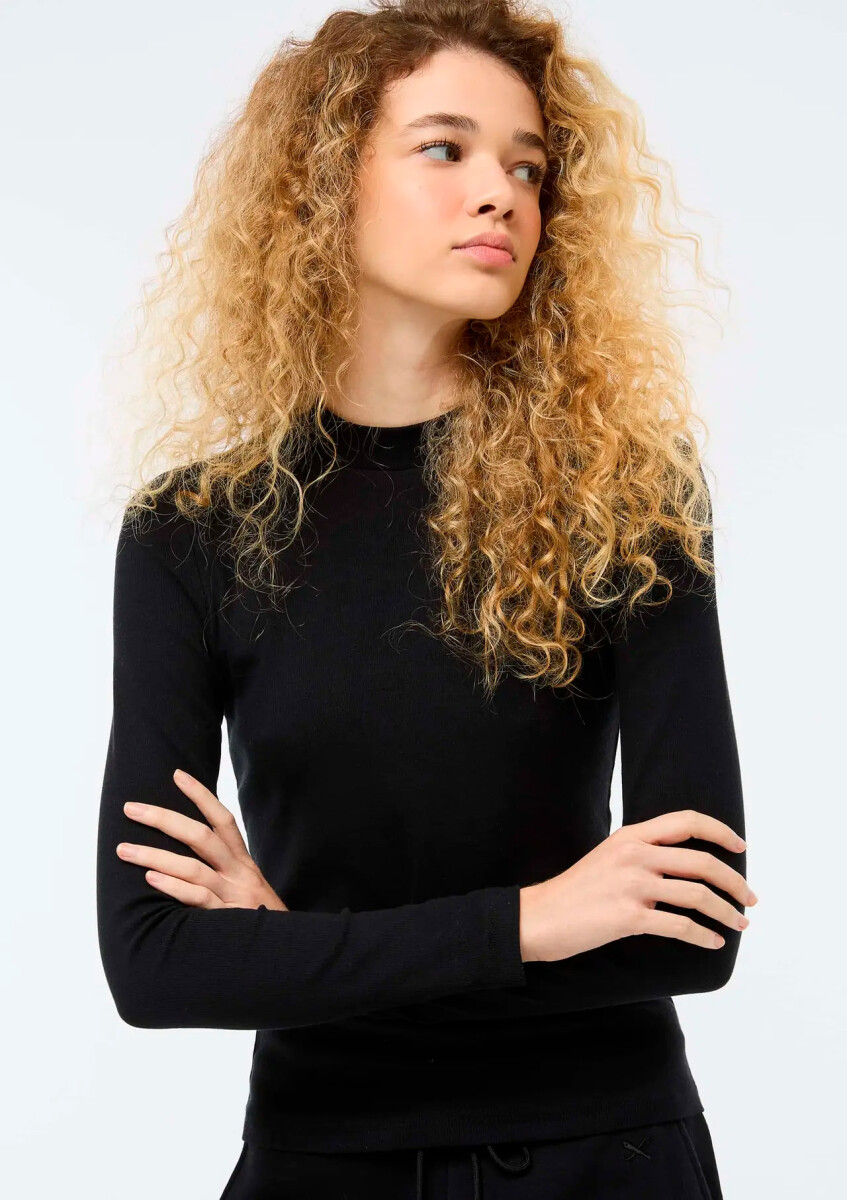 BLUSA DE CUELLO ALTO ACANALADO - NEGRO 