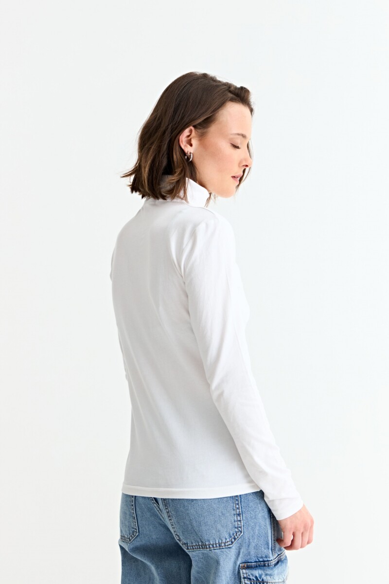 Remera cuello polera m/l básica BLANCO