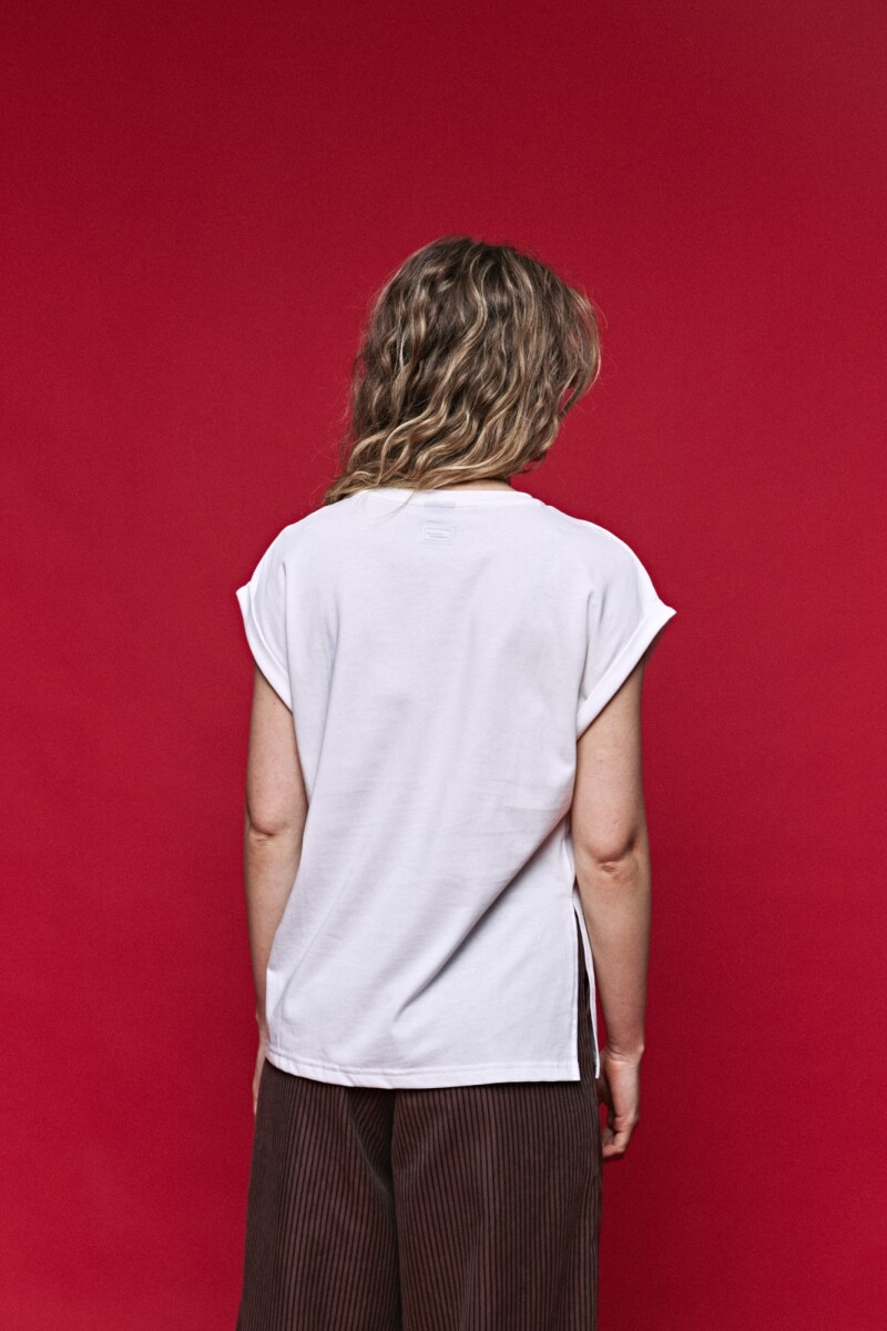 REMERA AIRA Blanco