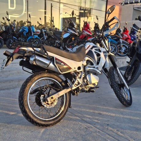 Yumbo DK125 F Usada Yumbo DK125 F Usada