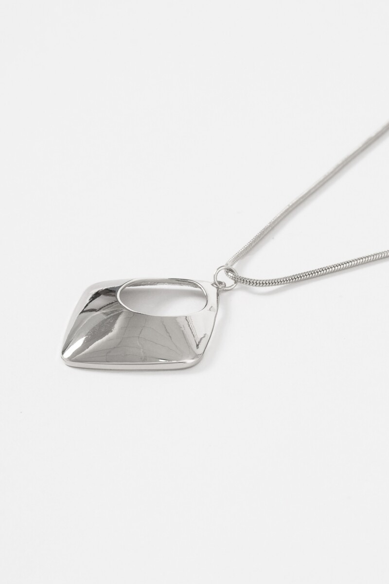 Collar dije metálico plateado