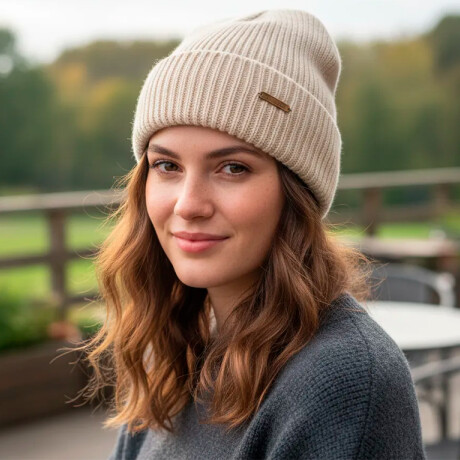 Gorro De Abrigo Denis Tejido Fino Varios Colores Beige