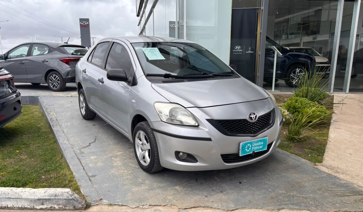 Toyota Yaris Full - 2008 Toyota Yaris Full - 2008