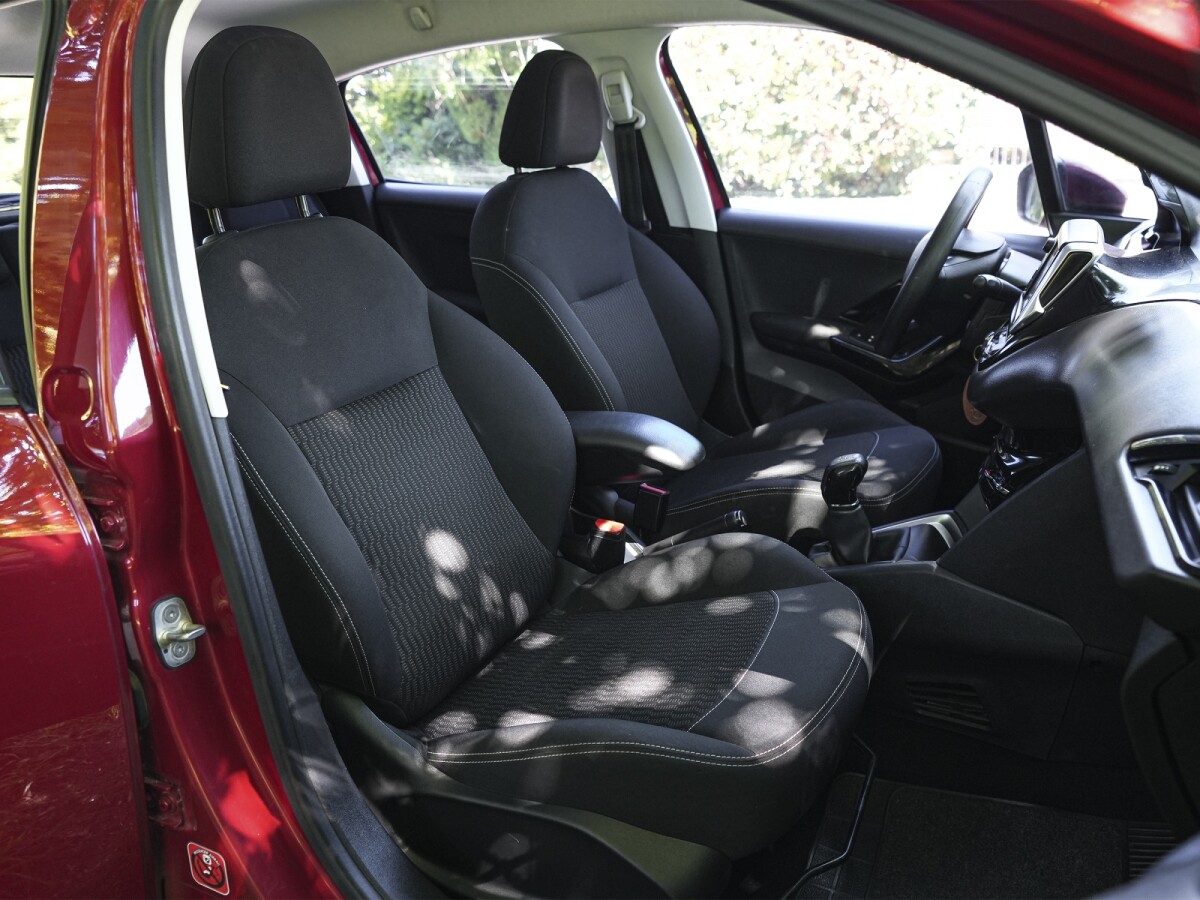 Peugeot 208 Active 1.2 Extra Full 2018 EXCELENTE ESTADO! Peugeot 208 Active 1.2 Extra Full 2018 EXCELENTE ESTADO!