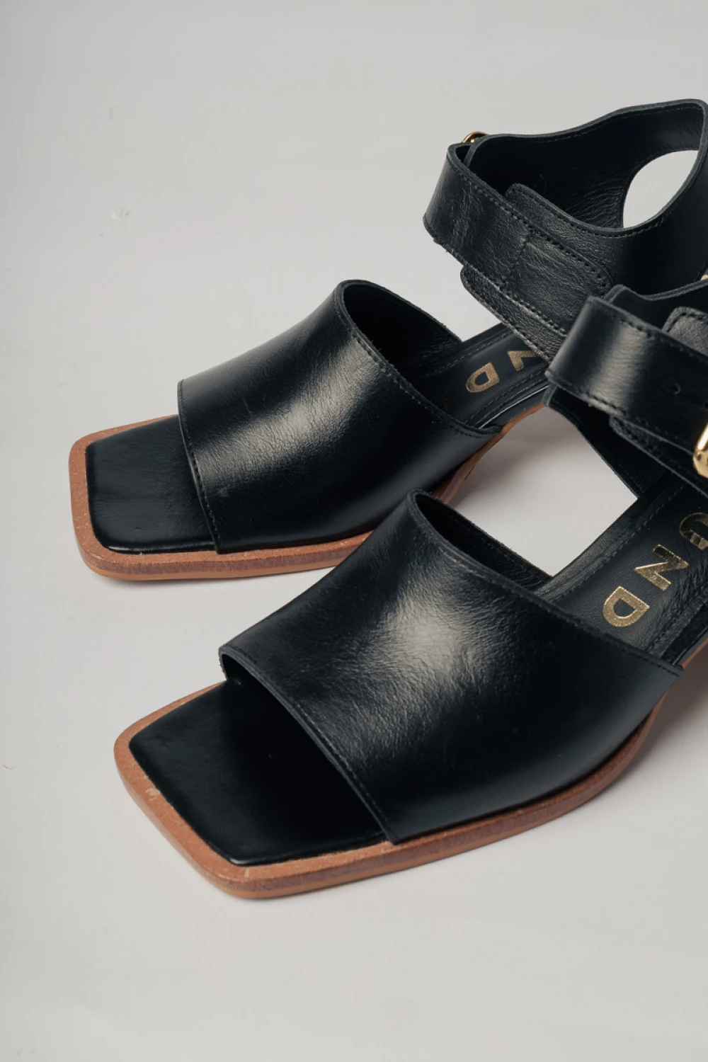 Sandalias Pris