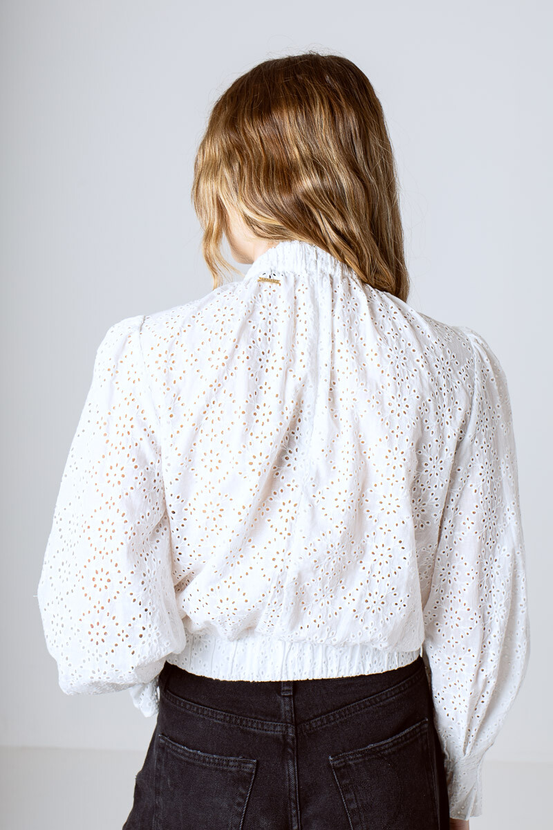 Broderi White