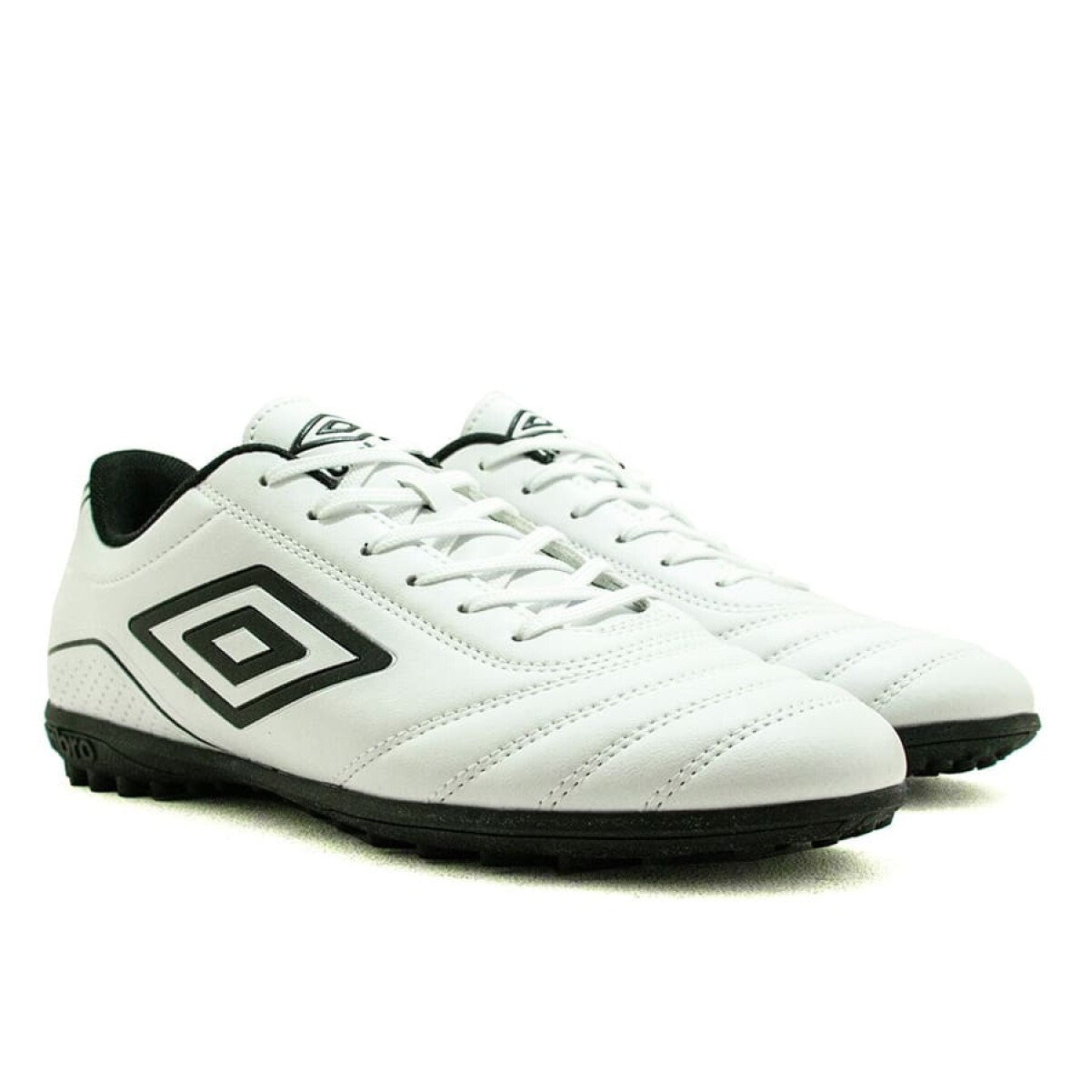 Championes Umbro de Fútbol 5 Classico III de Hombre - 20106074 - Blanco-negro 