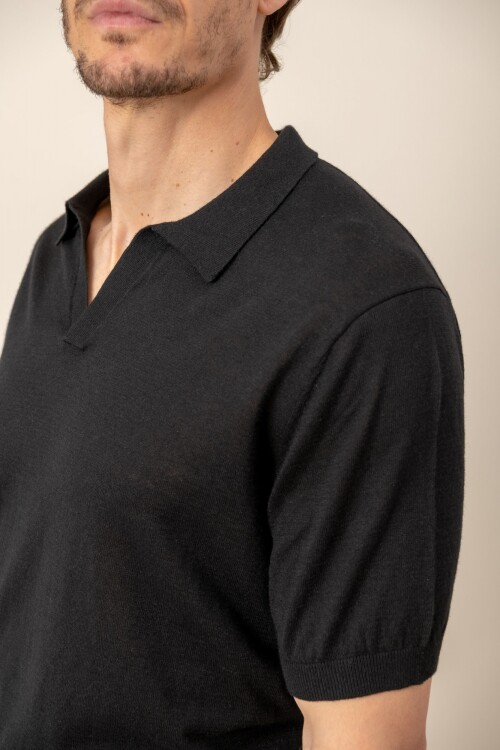 Remera lino Tom Negro