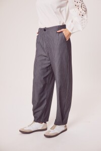 Pantalón A Rayas Gris