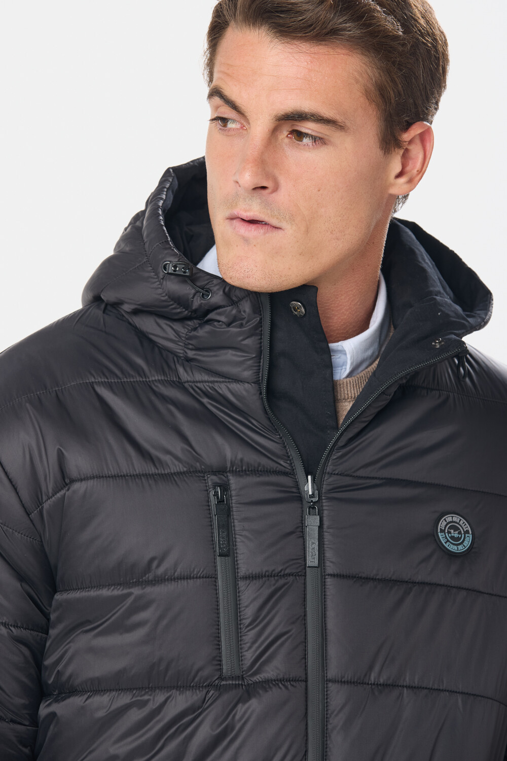 CAMPERA REVERSIBLE CAPITONEADA Negro