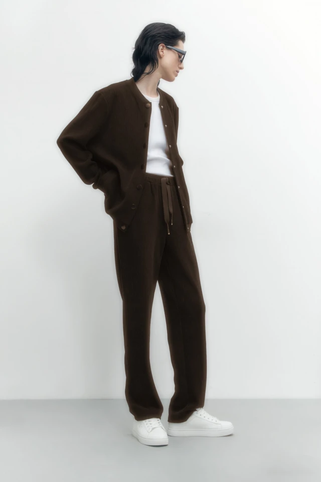 Bomber c/ textura acanalada chocolate