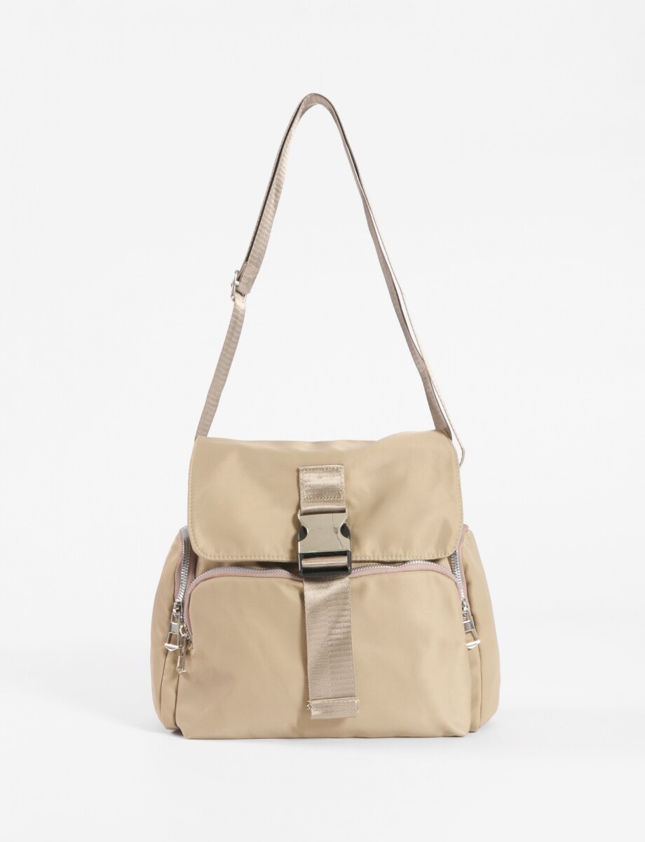 Bandolera de tela con tapa y hebilla - beige 