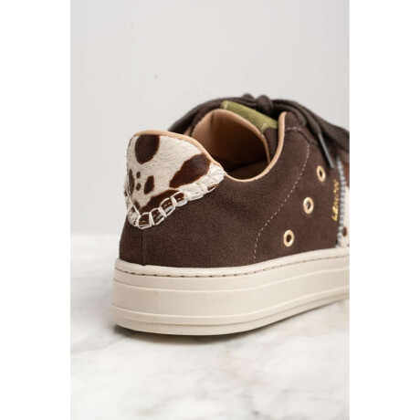 Zapatilla Gamuza Animal Print Vaca Marron