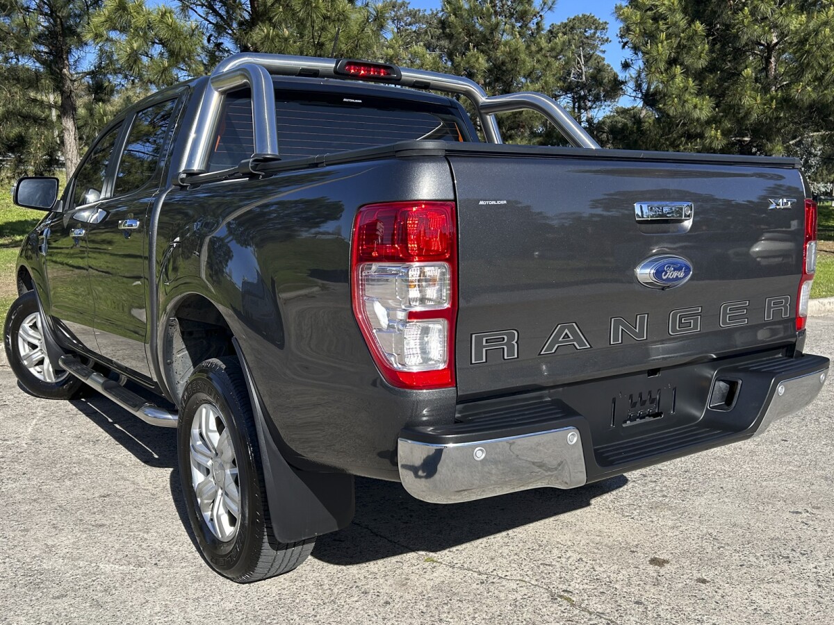 Ford Ranger XLT 2.5 EXCELENTE ESTADO! | Permuta / Financia Ford Ranger XLT 2.5 EXCELENTE ESTADO! | Permuta / Financia