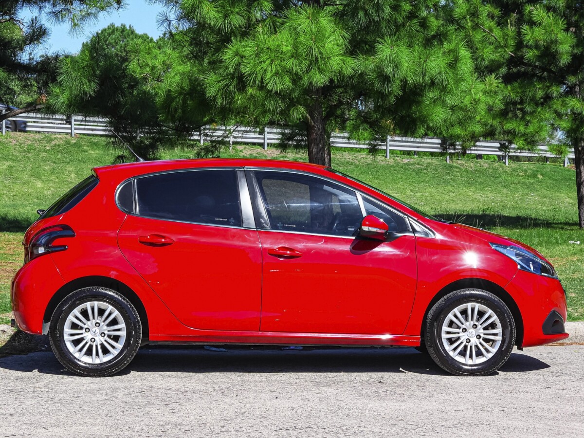 Peugeot 208 Allure 1.5 Extra Full 1.5 | Permuta / Financia Peugeot 208 Allure 1.5 Extra Full 1.5 | Permuta / Financia