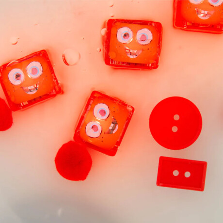 Juego de Baño X4 Cubos Iluminados Glo Pals Activados Agua Rojo