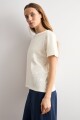 Remera flores de crochet crudo