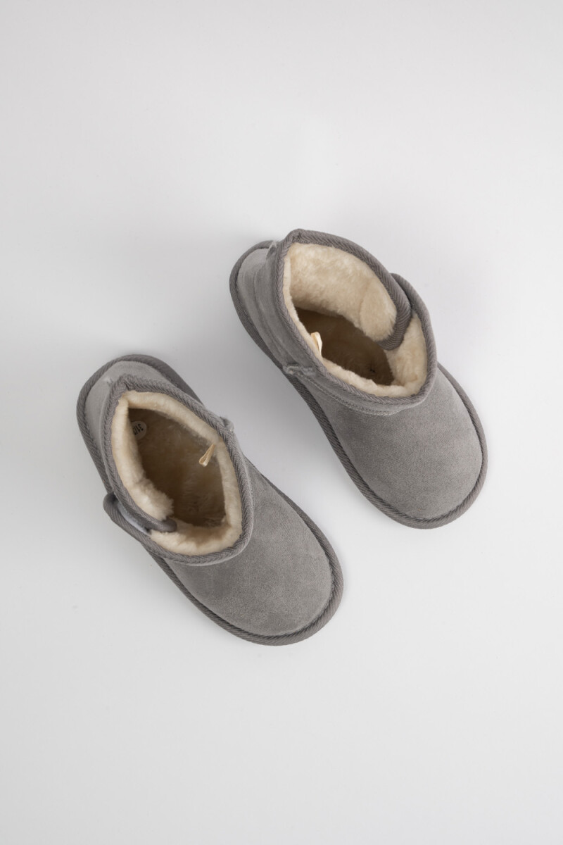 Pantubota corta Gris