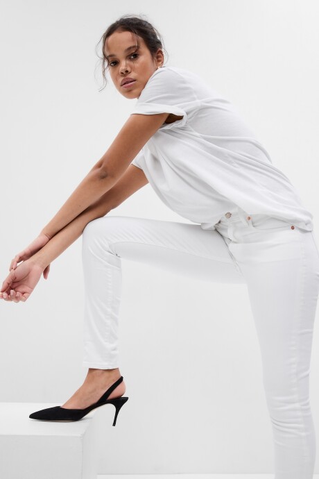 Jean True Skinny Tiro Medio Mujer Optic White