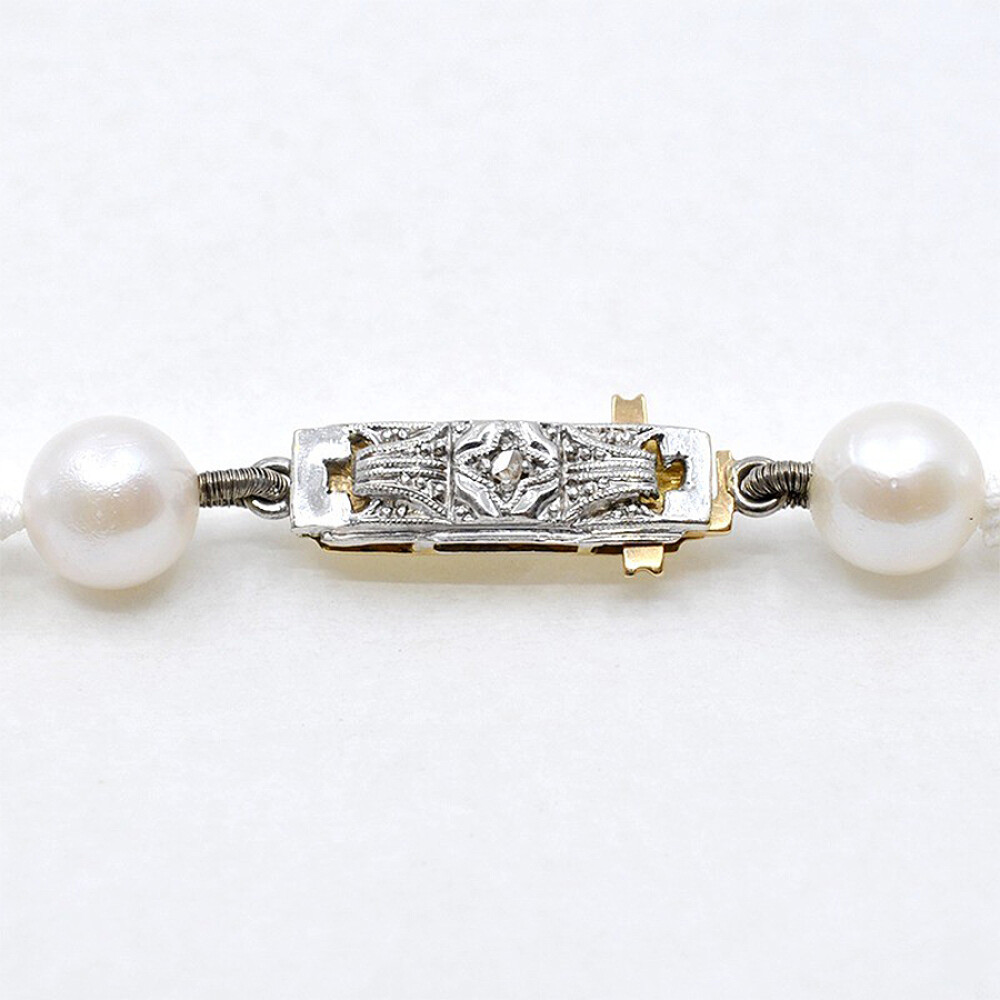 Collar De Perlas De 6.5 Mm Con Broche en Oro 18 K Y Diamante Collar De Perlas De 6.5 Mm Con Broche en Oro 18 K Y Diamante
