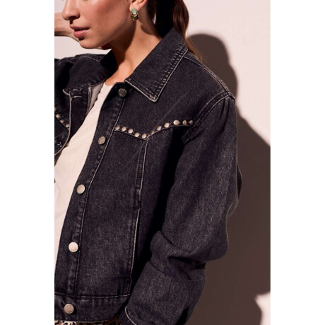 Campera Denim Tachas Gris Oscuro