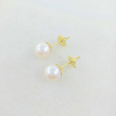 Par de caravanas de perla de cultivo y oro 10 ltes. Par de caravanas de perla de cultivo y oro 10 ltes.