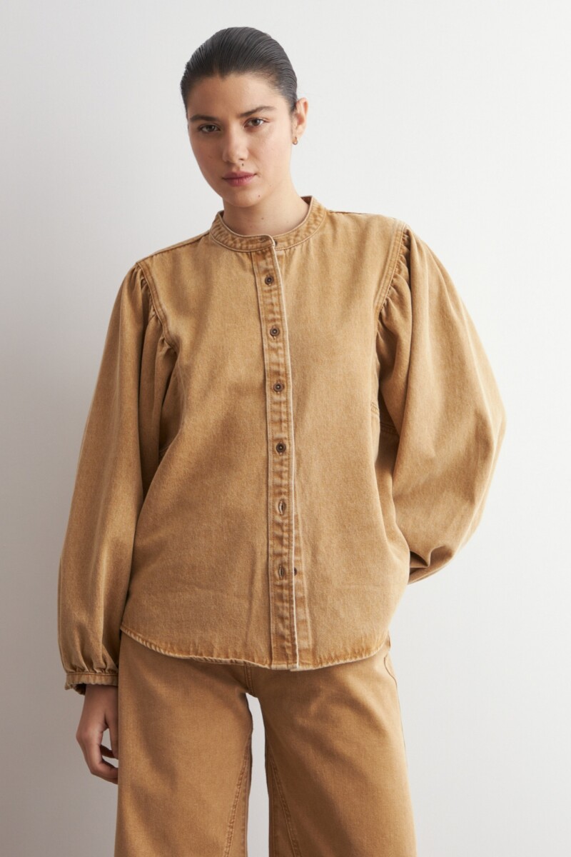 Camisa de jean mangas abullonadas tostado