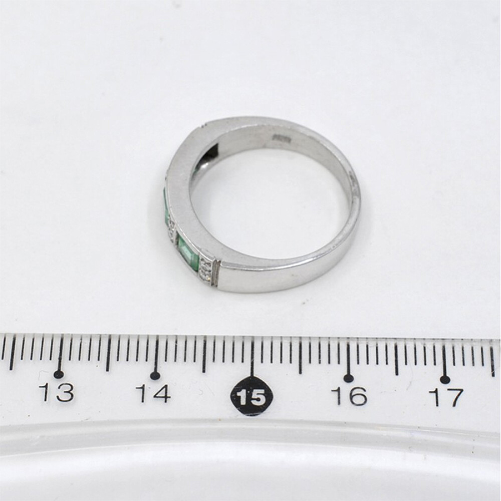 Anillo Oro Blanco 18K Brillantes Y Esmeralda Anillo Oro Blanco 18K Brillantes Y Esmeralda