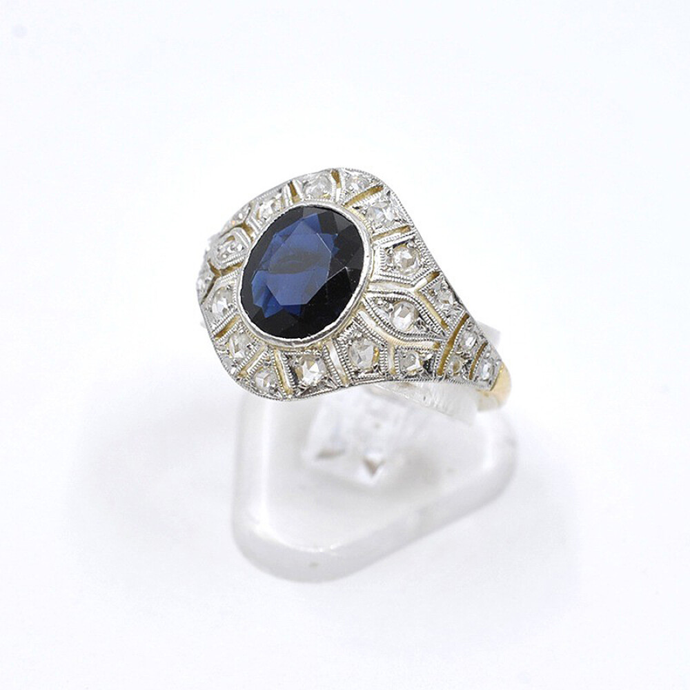 Anillo Antiguo En Oro 18K, Zafiro Azul Legítimo Y Diamantes Anillo Antiguo En Oro 18K, Zafiro Azul Legítimo Y Diamantes