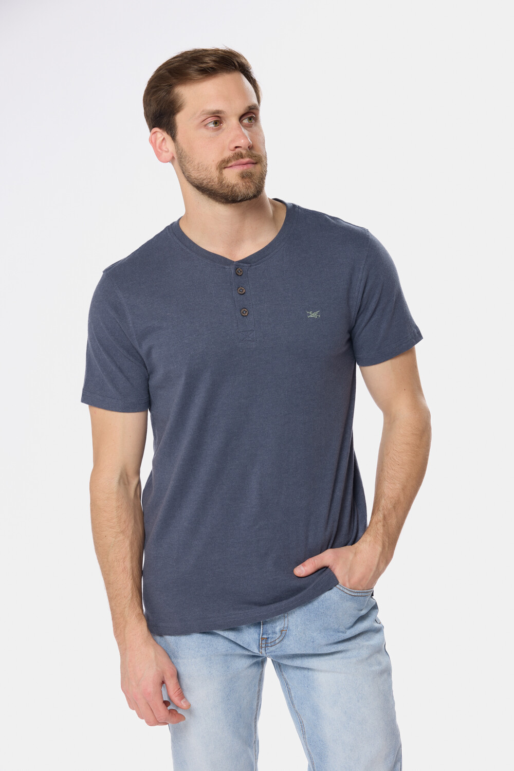 REMERA LISA CON BOTONES Azul