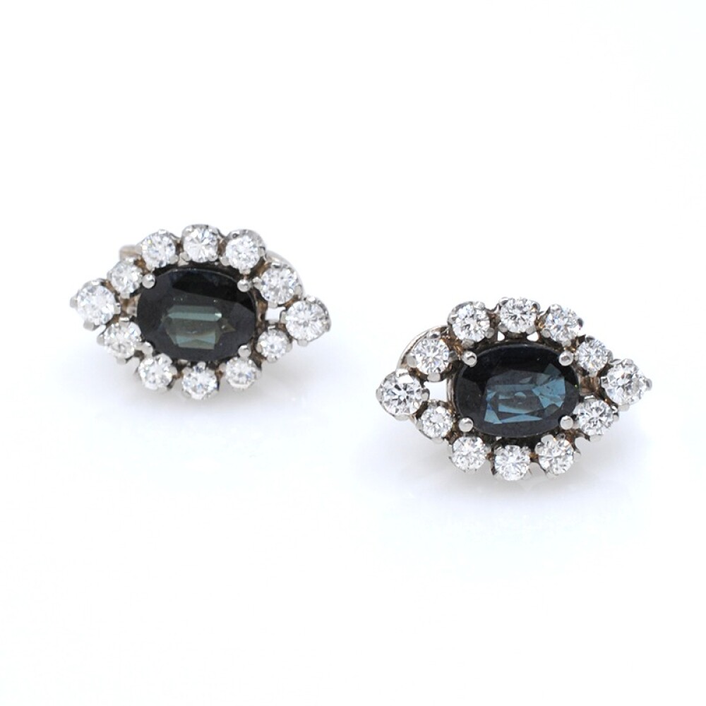 Par de caravanas oro 18k, zafiros azules y brillantes Par de caravanas oro 18k, zafiros azules y brillantes