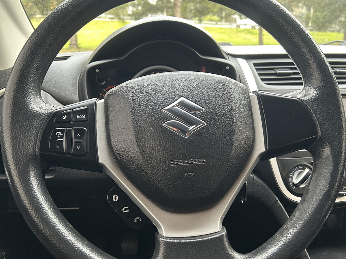 Suzuki Celerio GL EXCELENTE ESTADO! | Permuta / Financia Suzuki Celerio GL EXCELENTE ESTADO! | Permuta / Financia