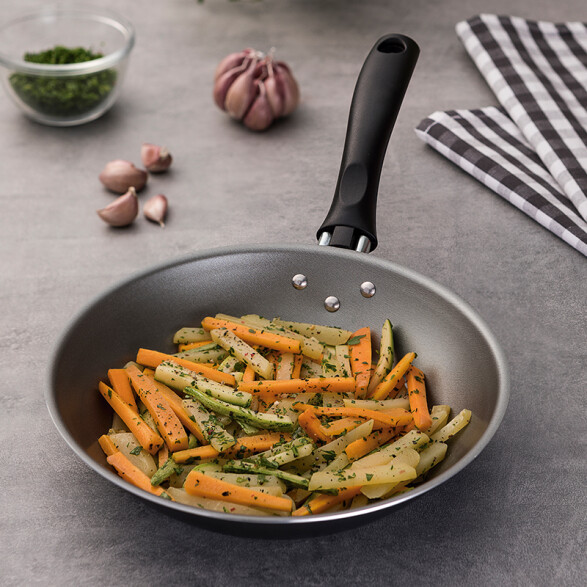 Batería de cocina Turim + cubiertos, 24 pzs negro -TRAMONTINA TR6270