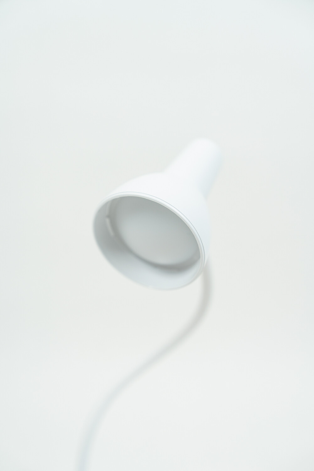 Lampara De Mesa Luciu Blanco