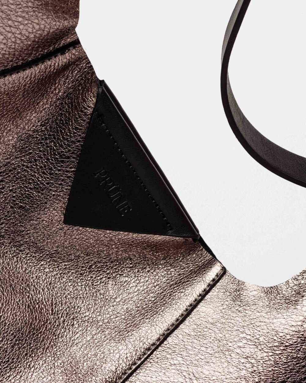 Bolso The Shopping En Cuero Graneado Metalizado Metalizado