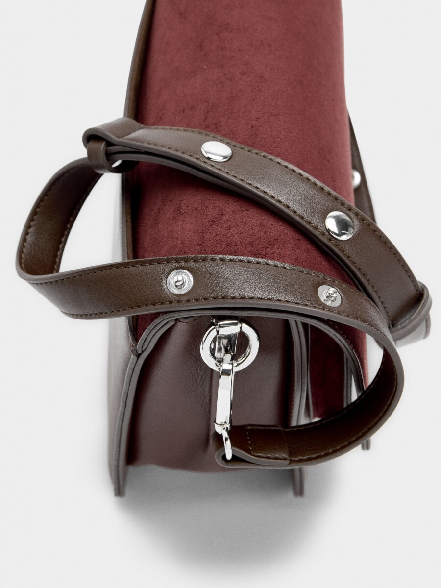 Bolso Bandolera Con Solapa burdeos