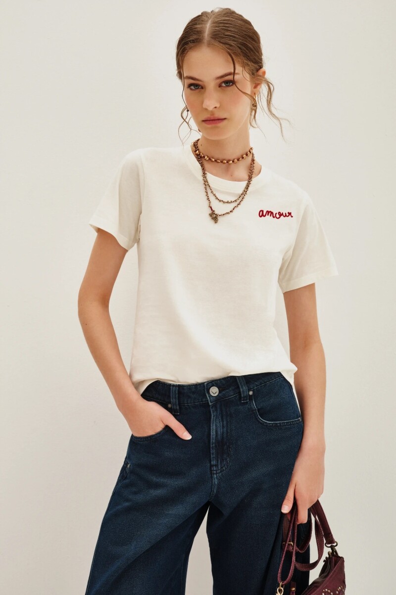 Remera Amoure Crudo