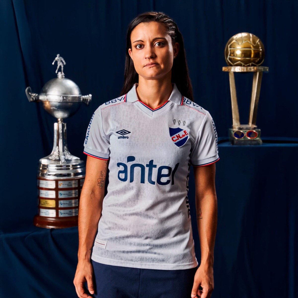 Camiseta de Mujer Umbro Nacional Home 2026 - Blanco 