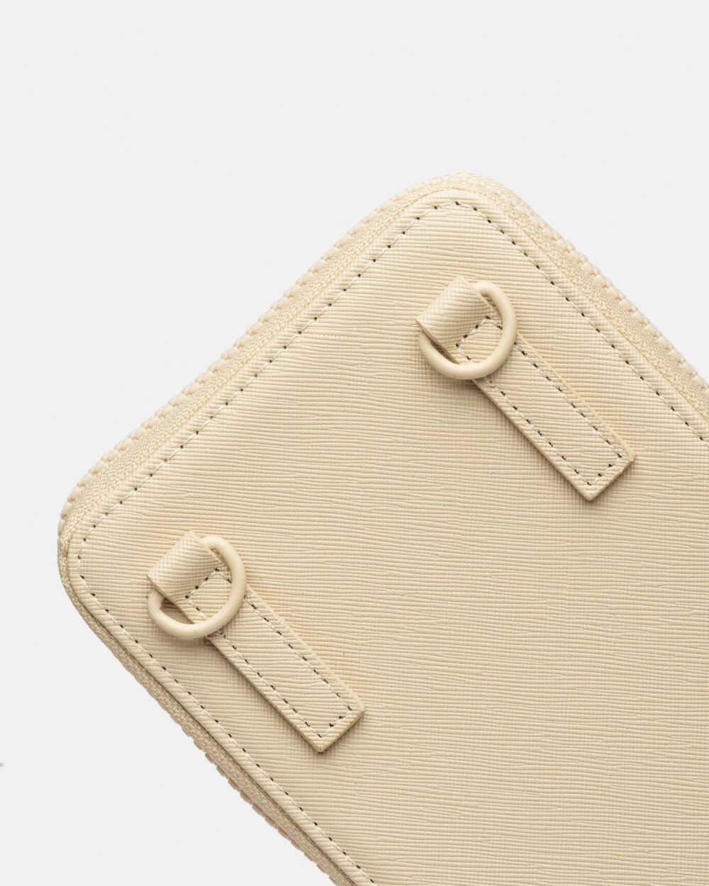 Porta Celular Penny en Efecto Cuero Zaffiano Metalizado