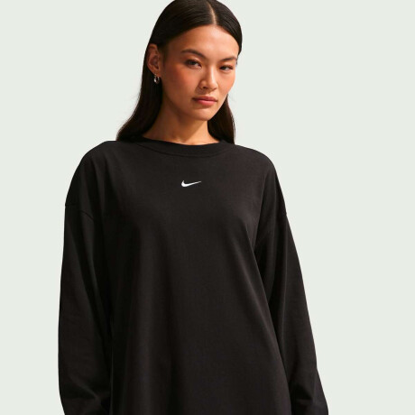 Remera Nike Sportswear Classic de Mujer Negro