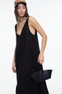 VESTIDO ESCOTE V Negro